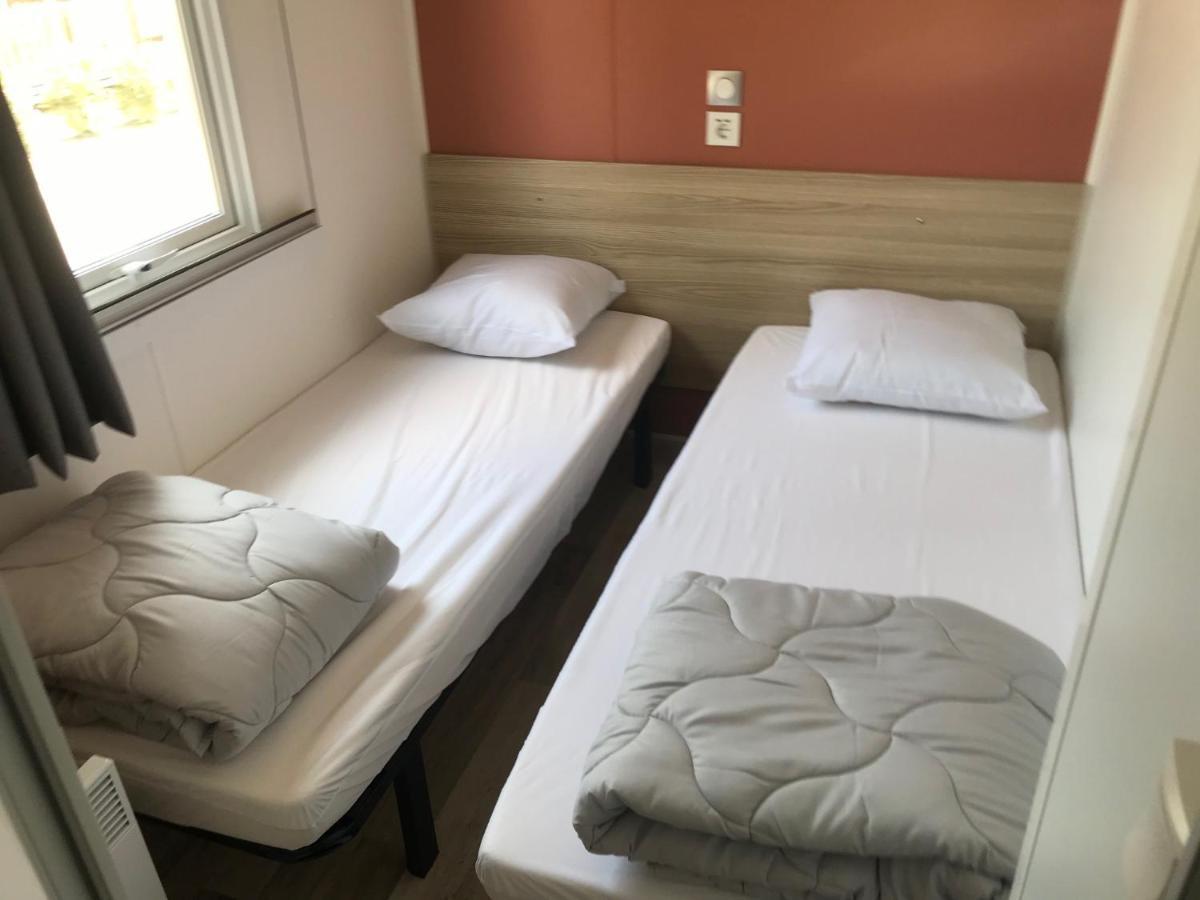 Mobil Home Camping Le Mar Estang Bord De Plage Canet-en-Roussillon Bagian luar foto