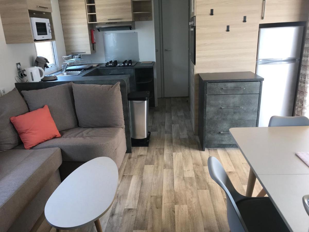 Mobil Home Camping Le Mar Estang Bord De Plage Canet-en-Roussillon Bagian luar foto